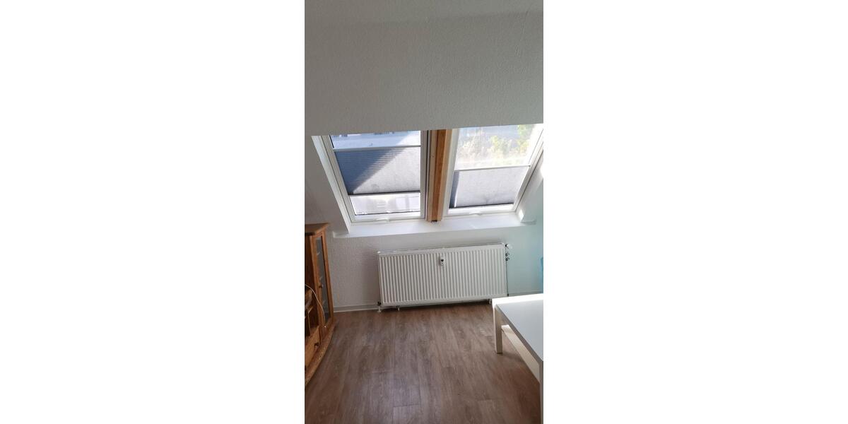 Dachgeschoßwohnung Sankt Ingbert - 1 Zimmer, 27 m&sup2;, 280&euro; | Angebot:26705235