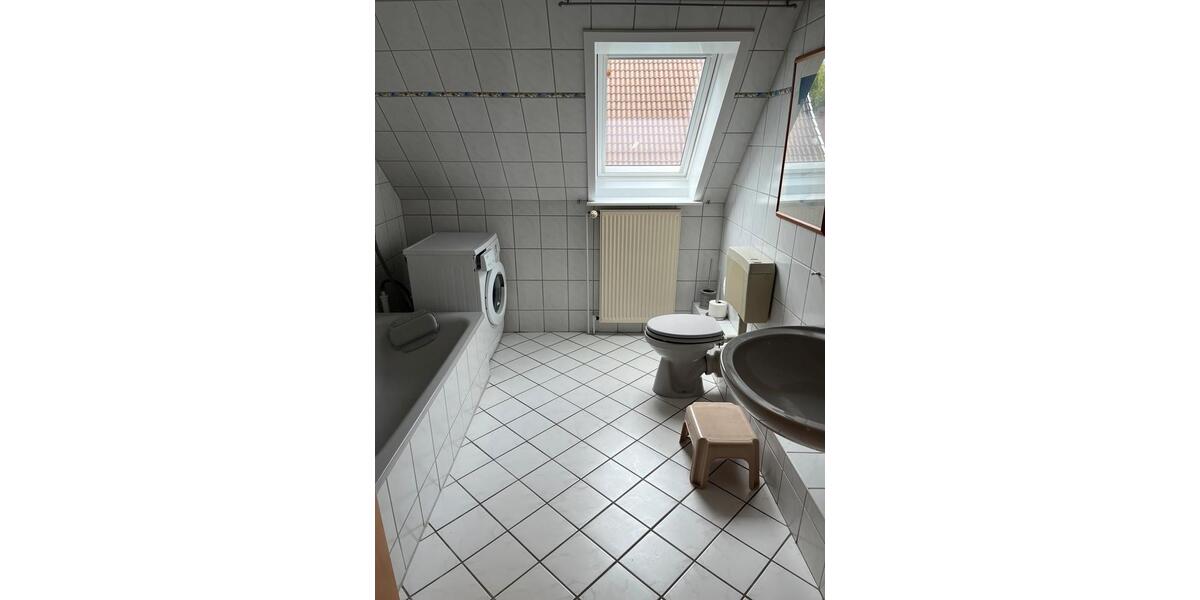Dachgeschoßwohnung Heide - 3 Zimmer, 82 m&sup2;, 850&euro; | Angebot:26598202