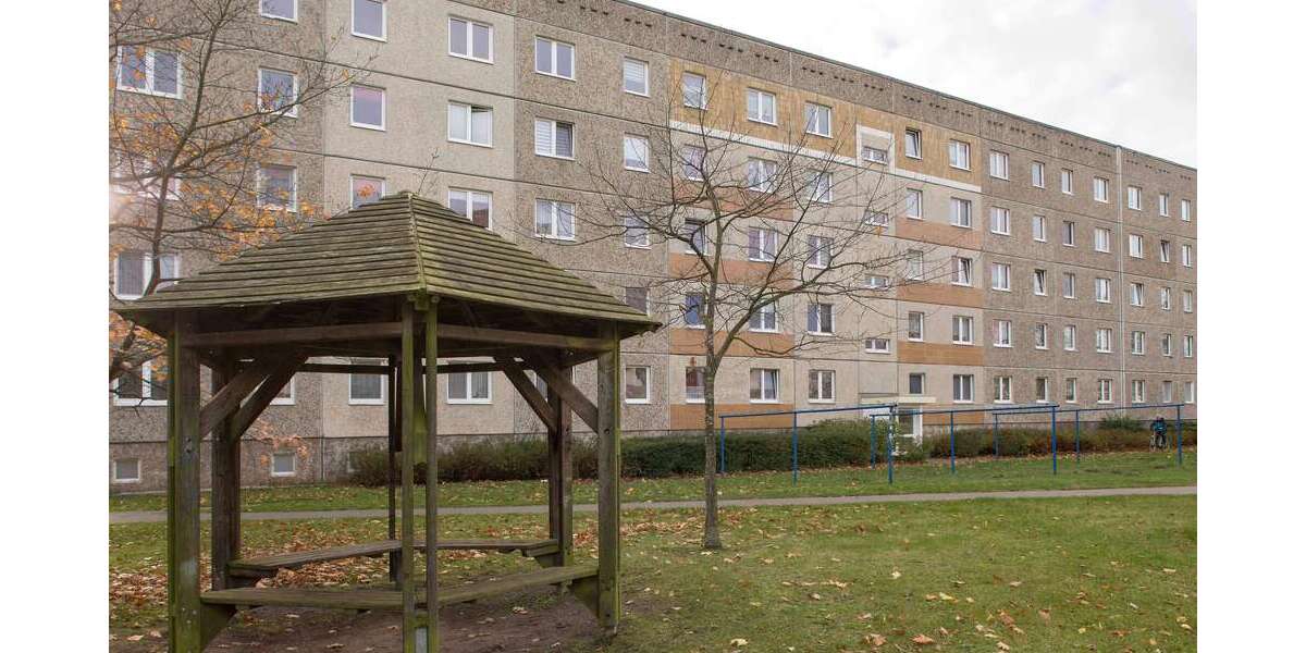 Wohnung zum Mieten in Neubrandenburg 262 € 59.96 m² 3 zimmer