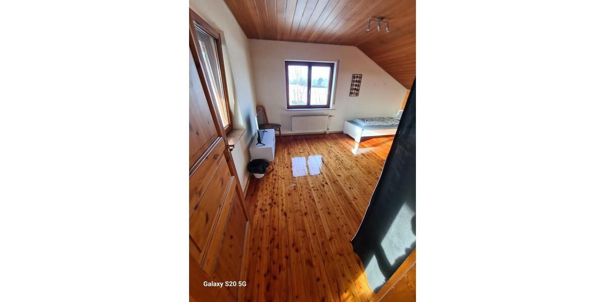 Wohnen auf Zeit Renningen - 4 Zimmer, 120 m&sup2;, 2.450&euro; | Angebot:23531176