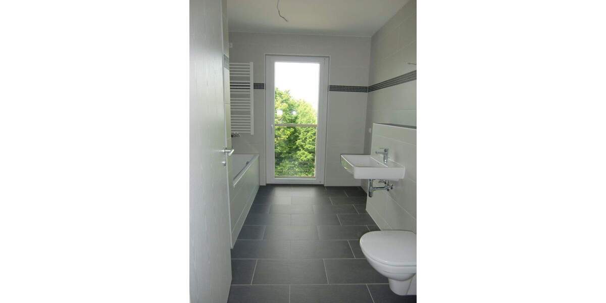 Etagenwohnung München Bogenhausen - 4 Zimmer, 113 m&sup2;, 2.600&euro; | Angebot:24860536