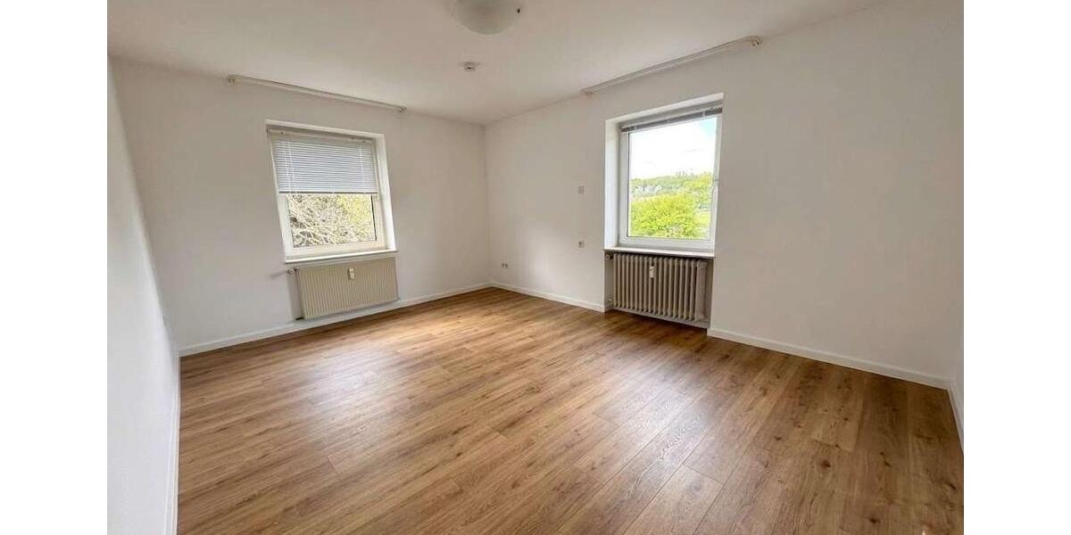 Etagenwohnung Siegen Kaan-Marienborn - 2 Zimmer, 75 m&sup2;, 990&euro; | Angebot:26704129