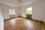 Etagenwohnung Siegen Kaan-Marienborn - 2 Zimmer, 75 m&sup2;, 990&euro; | Angebot:26704129