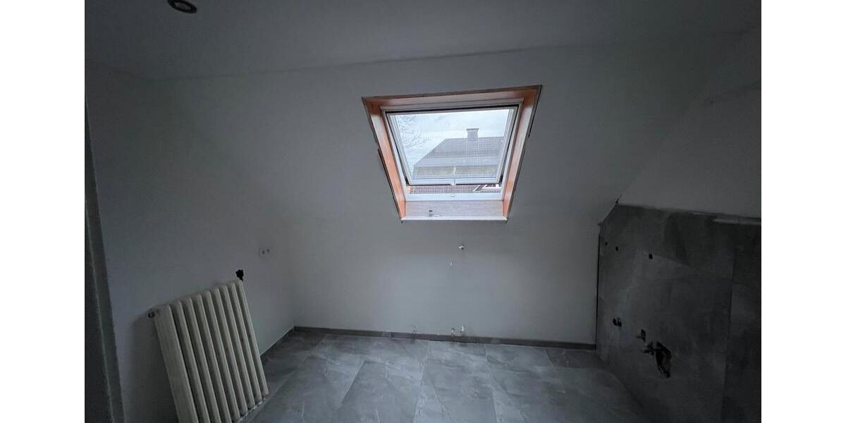 Dachgeschoßwohnung Bad Oeynhausen Dehme - 3 Zimmer, 75 m&sup2;, 1.100&euro; | Angebot:25949038