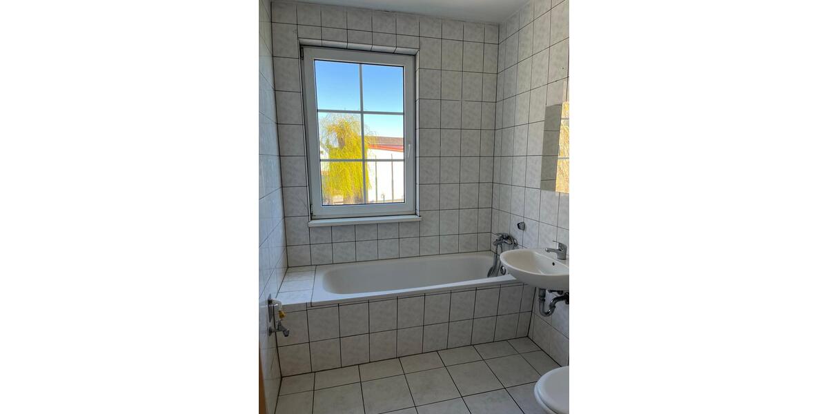 Etagenwohnung Putlitz - 3 Zimmer, 81 m&sup2;, 425&euro; | Angebot:26284403