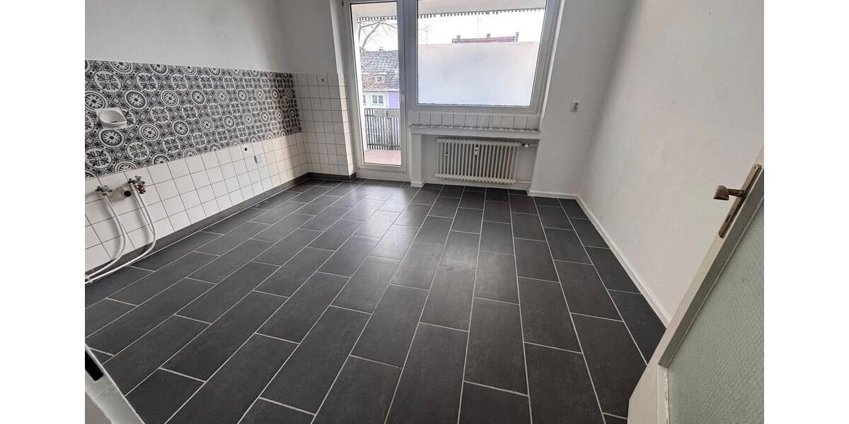 Etagenwohnung Krefeld Benrad - 3 Zimmer, 98 m&sup2;, 1.000&euro; | Angebot:26533972
