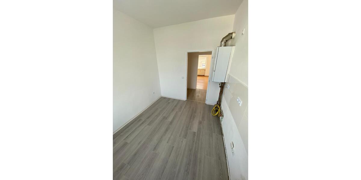 Etagenwohnung Oelsnitz (Vogtland) - 5 Zimmer, 100 m&sup2;, 450&euro; | Angebot:24873337