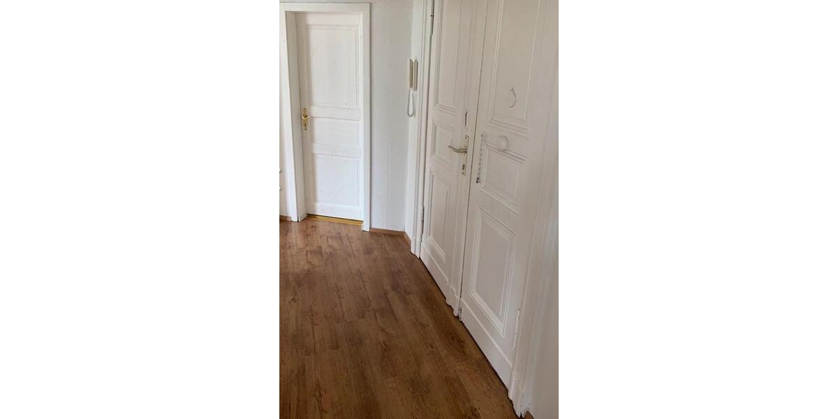 3,5 - Zimmer-Altbauwohnung, 105m², Erdgeschoss, Einbauküche 3.5 zimmer