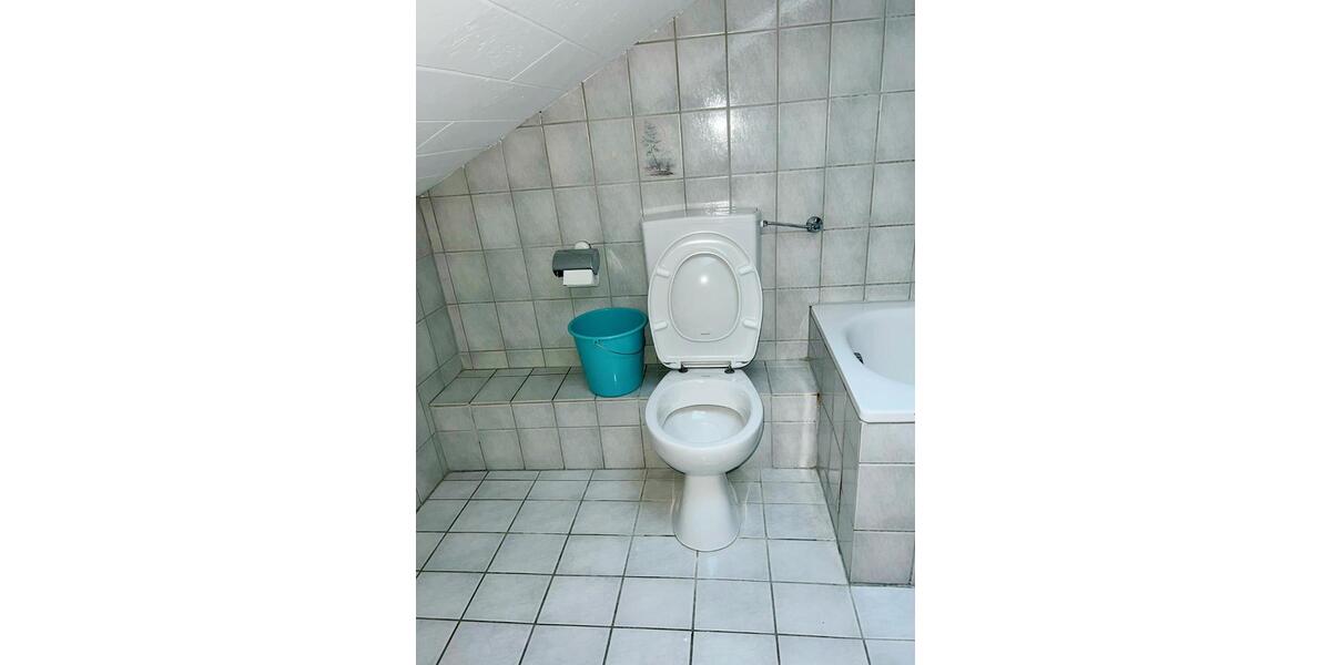 Dachgeschoßwohnung Salzweg - 4 Zimmer, 80 m&sup2;, 680&euro; | Angebot:24748402