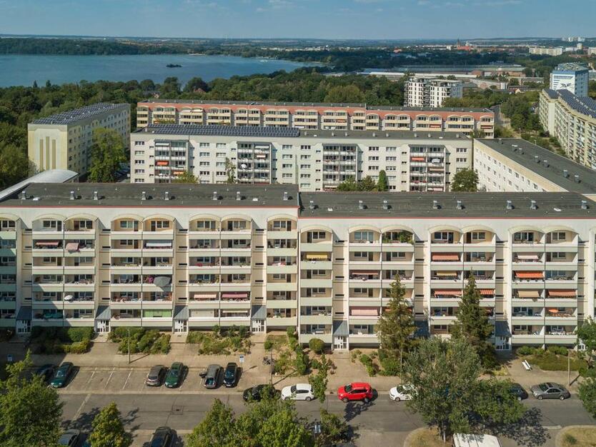 Gemütlicher Süd-Balkon in luftiger Höhe? zimmer