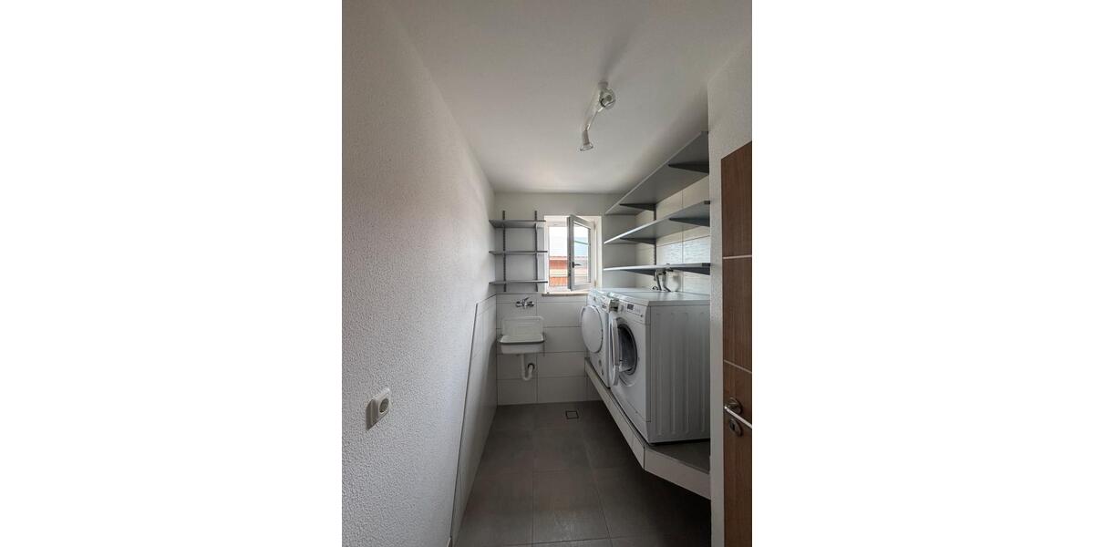 Maisonettenwohnung Aichach - 6 Zimmer, 186 m&sup2;, 2.550&euro; | Angebot:25332283