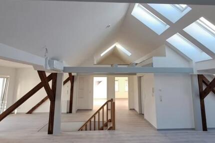 4-Raum - Penthouse mit zwei großen Balkonen - 165 qm Wohnfläche - PKW Stellplatz 4 zimmer