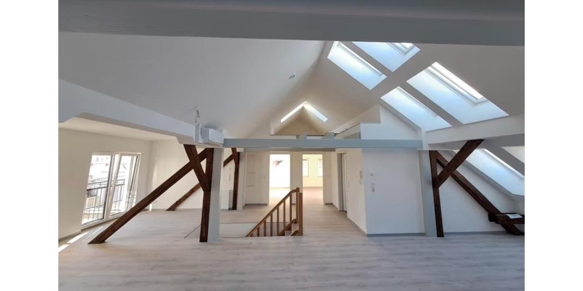 4-Raum - Penthouse mit zwei großen Balkonen - 165 qm Wohnfläche - PKW Stellplatz 4 zimmer