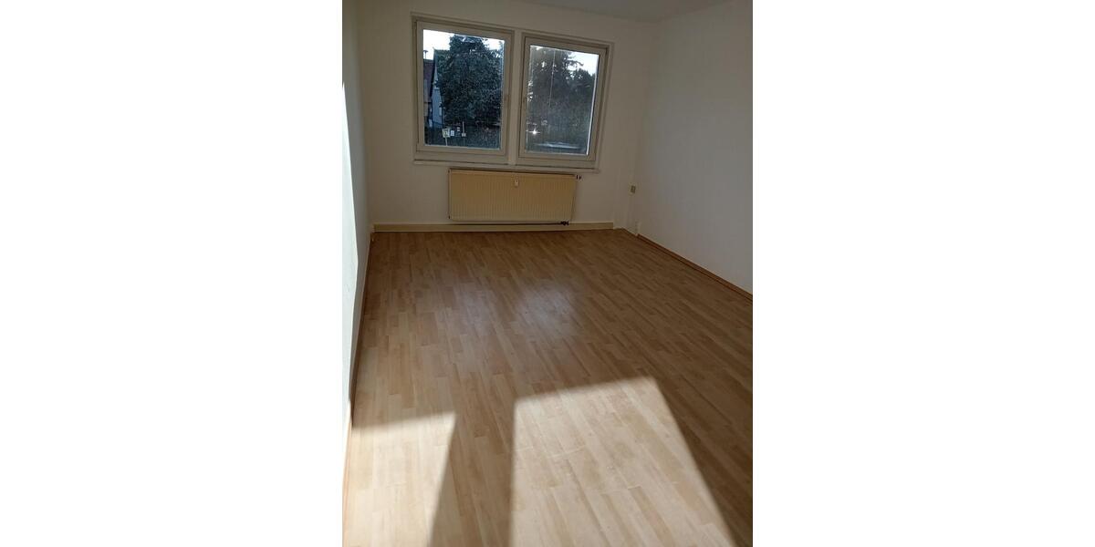 Erdgeschoßwohnung Rositz - 3 Zimmer, 56 m&sup2;, 255&euro; | Angebot:24755918
