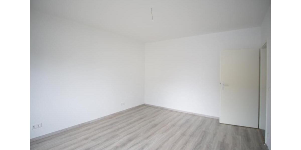 Deine neue Traumwohnung + Wir renovieren... Möbel rein FERTIG! 3 zimmer