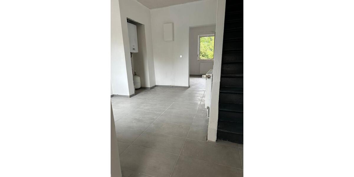 Etagenwohnung Neunkirchen - 4 Zimmer, 65 m&sup2;, 650&euro; | Angebot:26385325