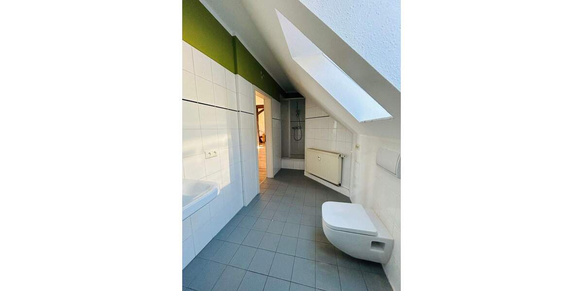 Etagenwohnung Rudolstadt Zentrum - 4 Zimmer, 113 m&sup2;, 800&euro; | Angebot:25660572