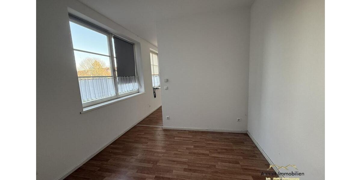 Erdgeschoßwohnung Bitterfeld-Wolfen Bitterfeld - 1 Zimmer, 30 m&sup2;, 255&euro; | Angebot:26564403