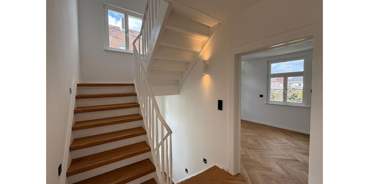 Mehrfamilienhaus oder für 1 Familie: Stilaltbau-Villa komplett-saniert mit Garten, Hof und Stall - Einfamilienhaus Pfungstadt | Angebot:25908488