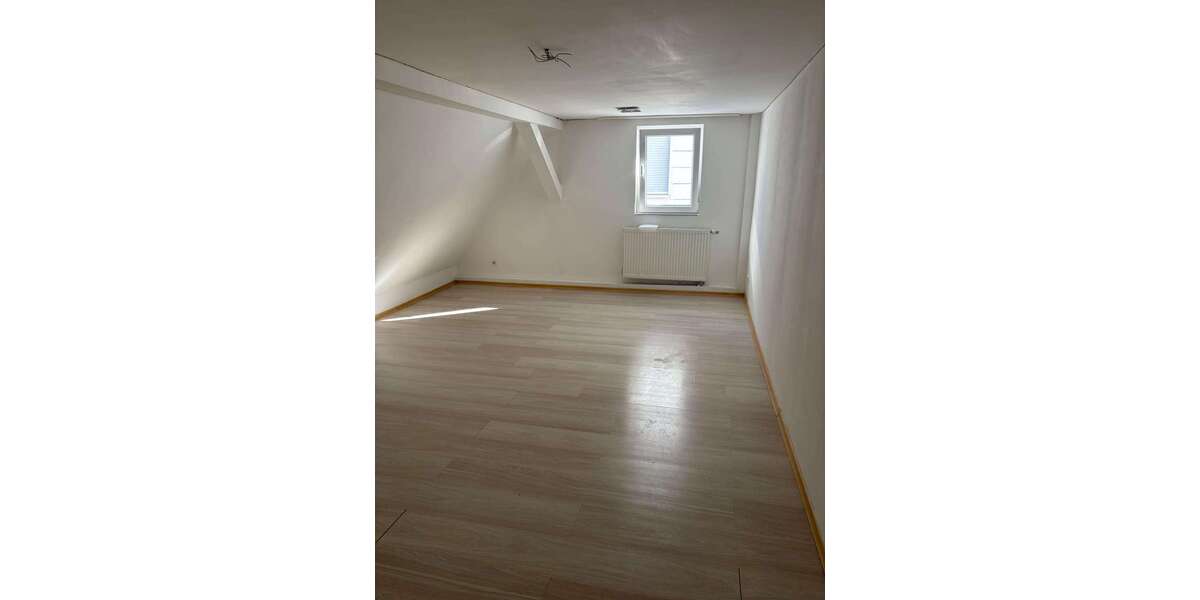 Etagenwohnung Trossingen - 5 Zimmer, 80 m&sup2;, 830&euro; | Angebot:19505395