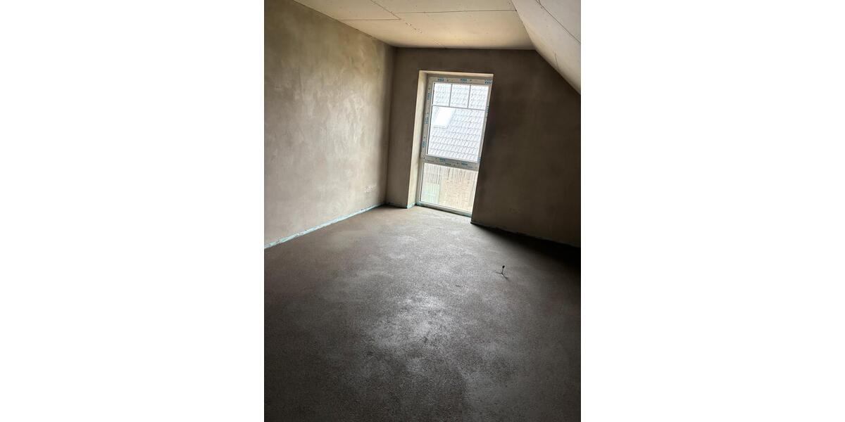 Dachgeschoßwohnung Viöl - 4 Zimmer, 92 m&sup2;, 1.150&euro; | Angebot:25612486