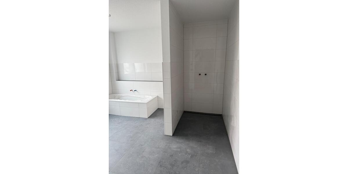 Dachgeschoßwohnung Leinburg - 3 Zimmer, 95 m&sup2;, 1.483&euro; | Angebot:24744600