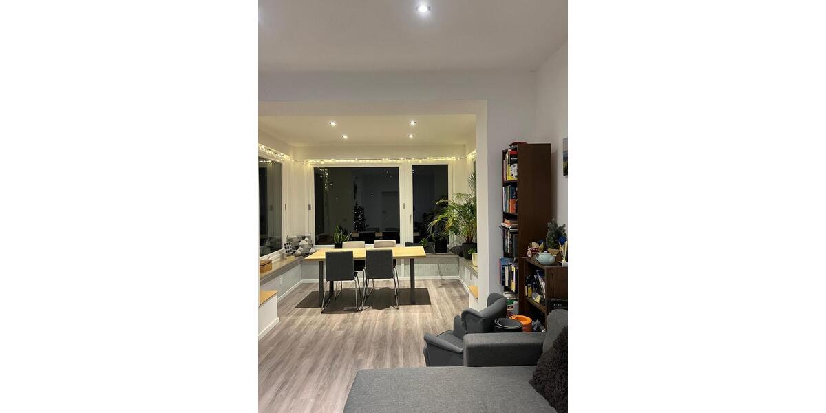 Erdgeschoßwohnung Siegen - 3 Zimmer, 90 m&sup2;, 990&euro; | Angebot:24804568