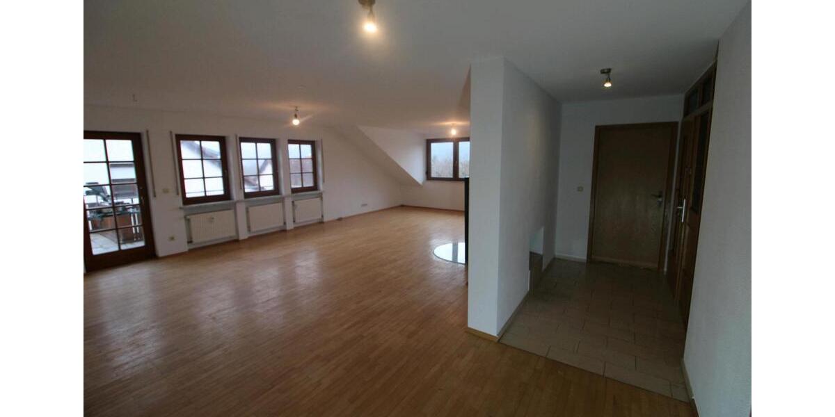 Dachgeschoßwohnung Igersheim - 3.5 Zimmer, 113 m&sup2;, 1.130&euro; | Angebot:24870124