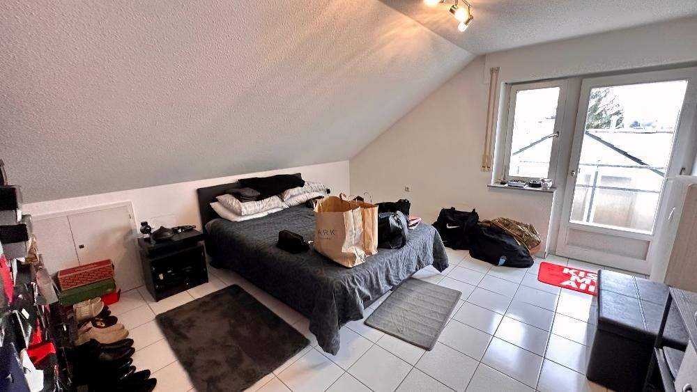 Etagenwohnung Böblingen - 3 Zimmer, 95 m&sup2;, 2.100&euro; | Angebot:24990770