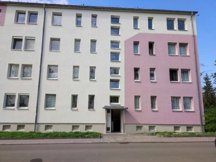 3 -Raum-Wohnung mit Balkon in Regis-Breitingen 3 zimmer