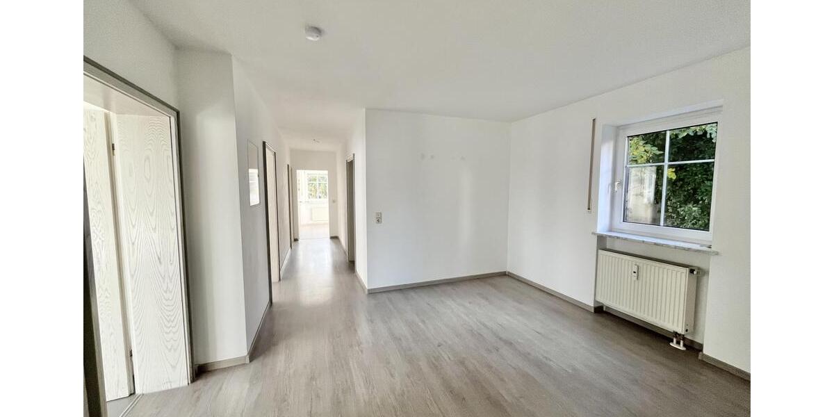 Etagenwohnung Großmehring - 4 Zimmer, 103 m&sup2;, 950&euro; | Angebot:24877159