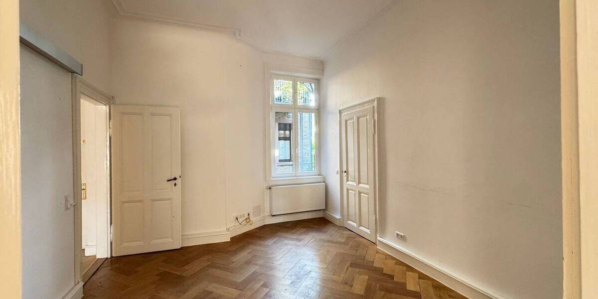 Gewerbeobjekt Baden-Baden Innenstadt - 3 Zimmer, 82 m&sup2;, 900&euro; | Angebot:26080119