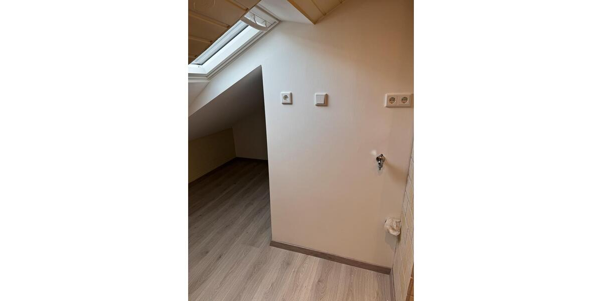 Dachgeschoßwohnung Weikersheim - 3 Zimmer, 70 m&sup2;, 700&euro; | Angebot:25576461