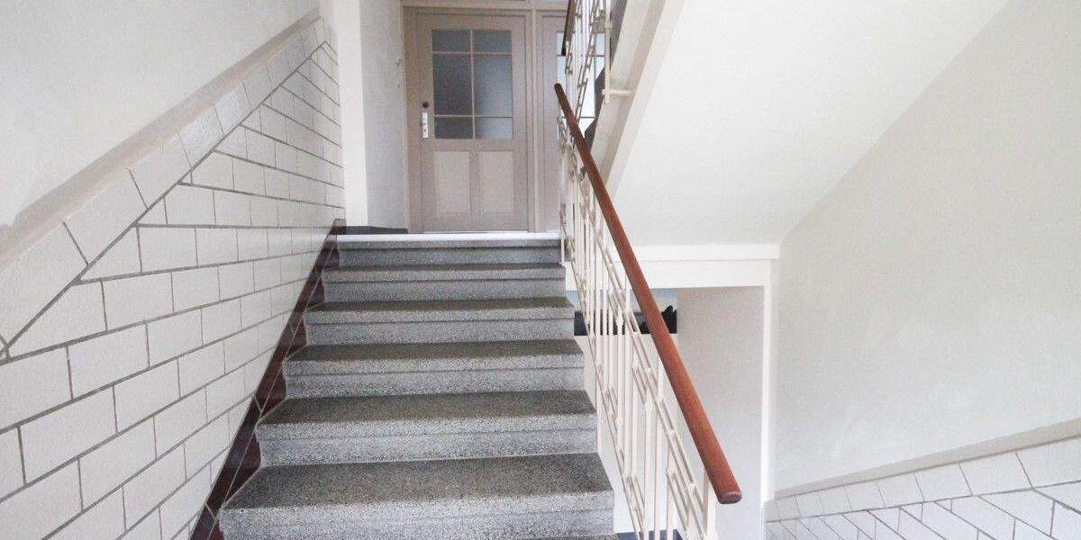 Etagenwohnung Auerbach - 2 Zimmer, 49 m&sup2;, 330&euro; | Angebot:25776712