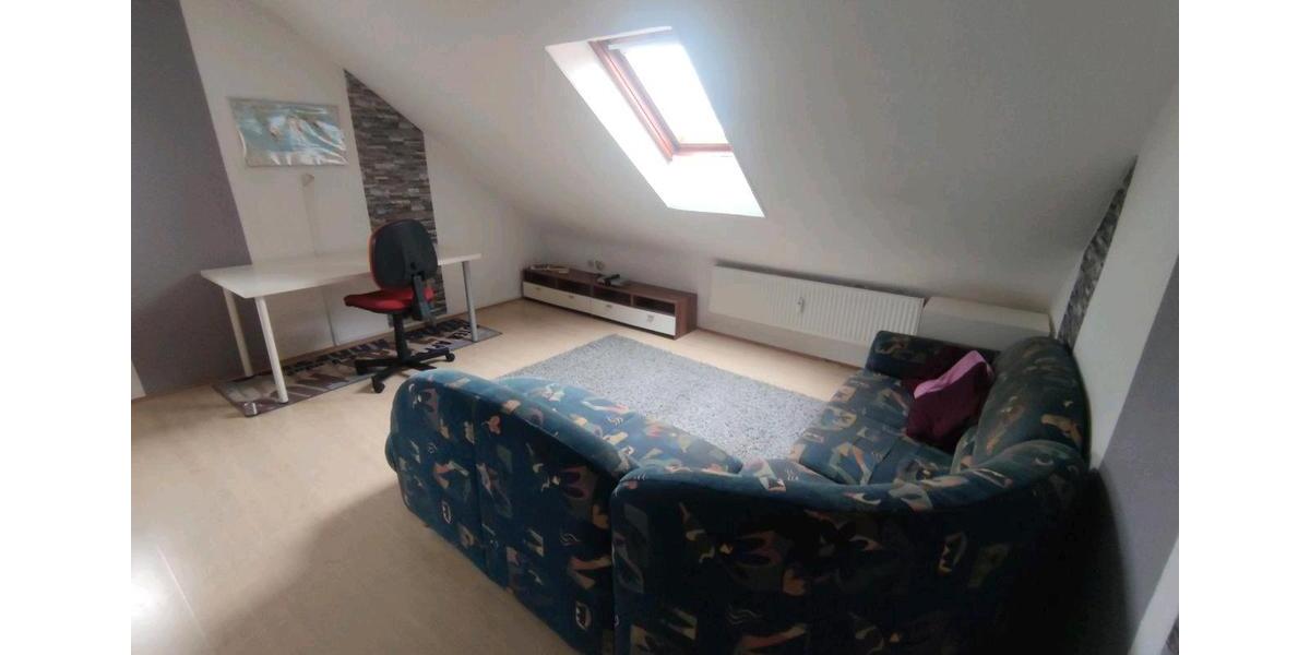 Dachgeschoßwohnung Oberasbach - 2 Zimmer, 37 m&sup2;, 540&euro; | Angebot:24836285