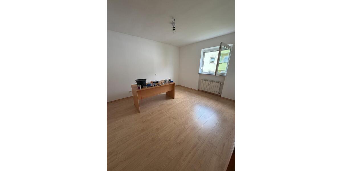 Etagenwohnung Feuchtwangen - 3 Zimmer, 74 m&sup2;, 700&euro; | Angebot:26519017