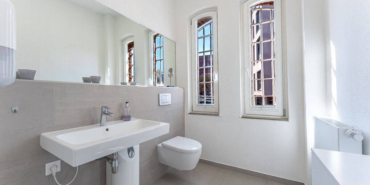 Gewerbeobjekt Kassel Unterneustadt - 4 Zimmer, 92 m&sup2;, 2.380&euro; | Angebot:26345347