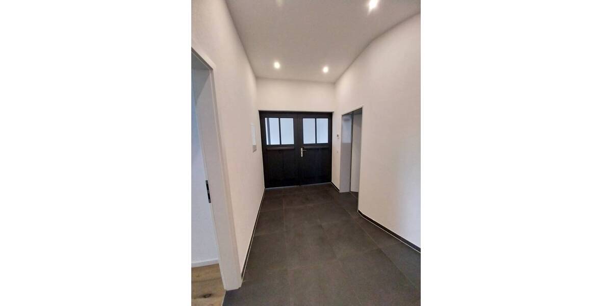 Etagenwohnung Singen - 2 Zimmer, 64 m&sup2;, 700&euro; | Angebot:25999020