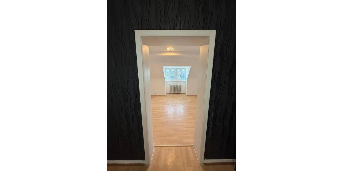 Dachgeschoßwohnung Trier West-Pallien - 4 Zimmer, 60 m&sup2;, 650&euro; | Angebot:25395383