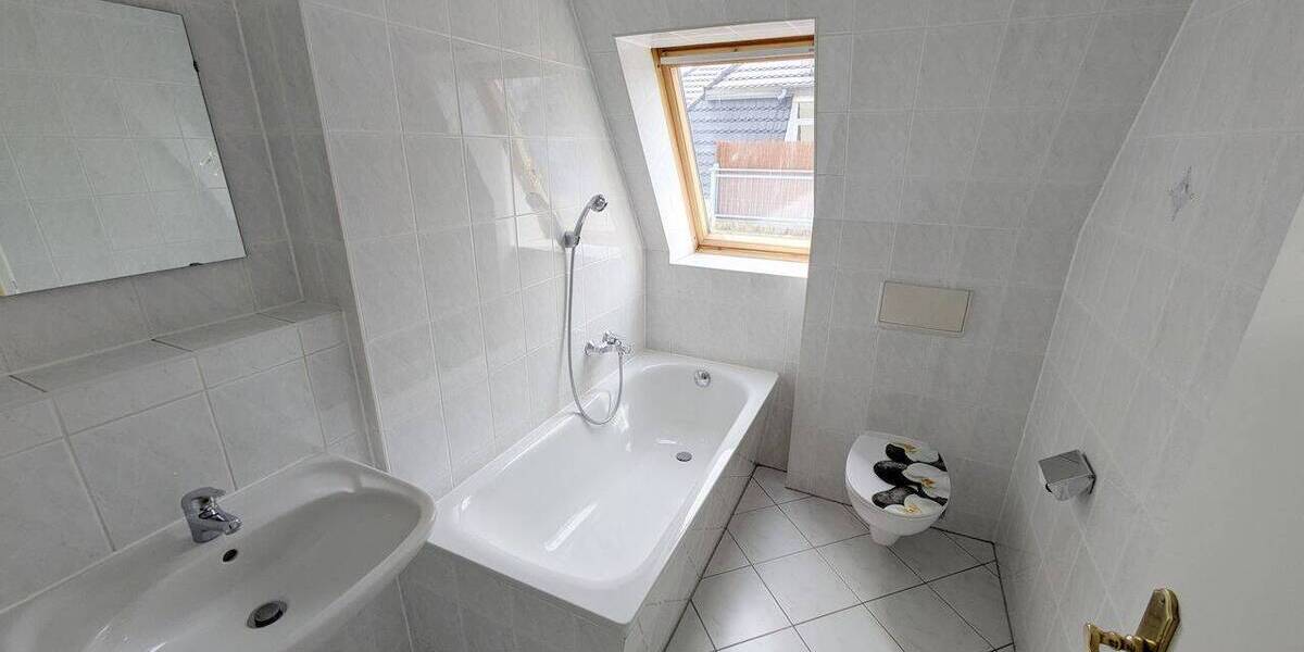 Etagenwohnung Zwickau Marienthal - 2 Zimmer, 47 m&sup2;, 360&euro; | Angebot:26763898