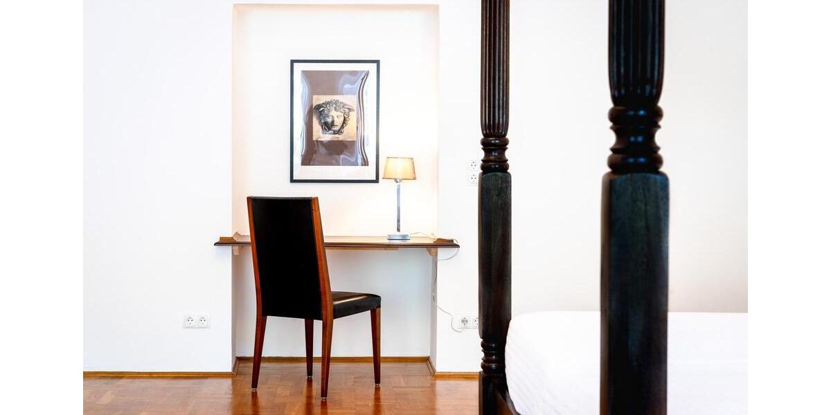 Elegante Altbauwohnung 3 zimmer