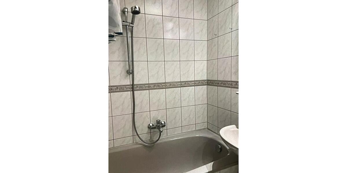 Etagenwohnung Lauta - 1 Zimmer, 27 m&sup2;, 490&euro; | Angebot:25298878