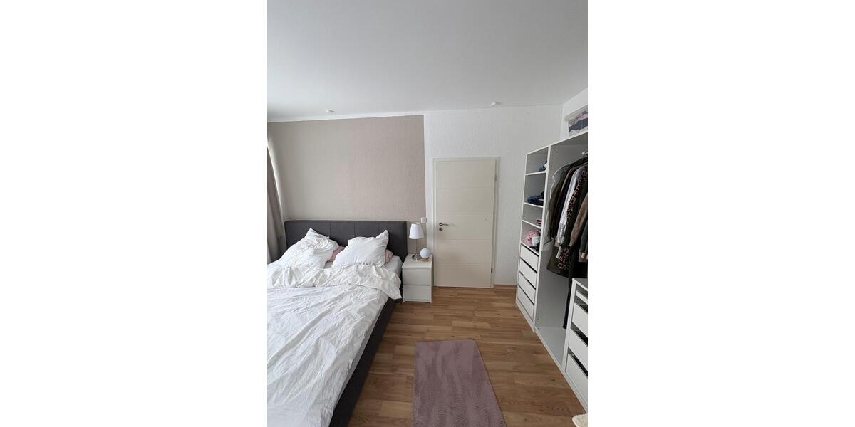 Gewerbehalle + 2 Wohnungen zimmer