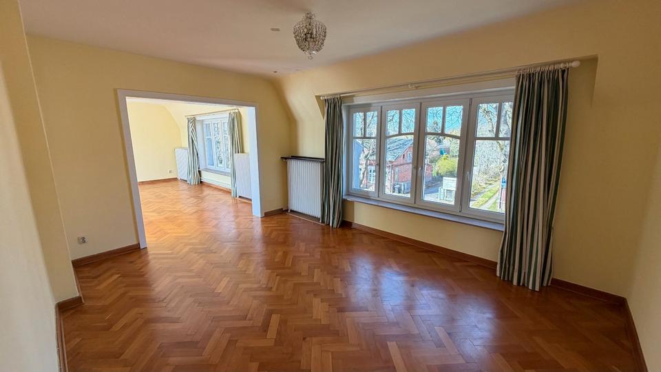 Dachgeschoßwohnung Bredstedt - 5 Zimmer, 131 m&sup2;, 1.090&euro; | Angebot:26335644