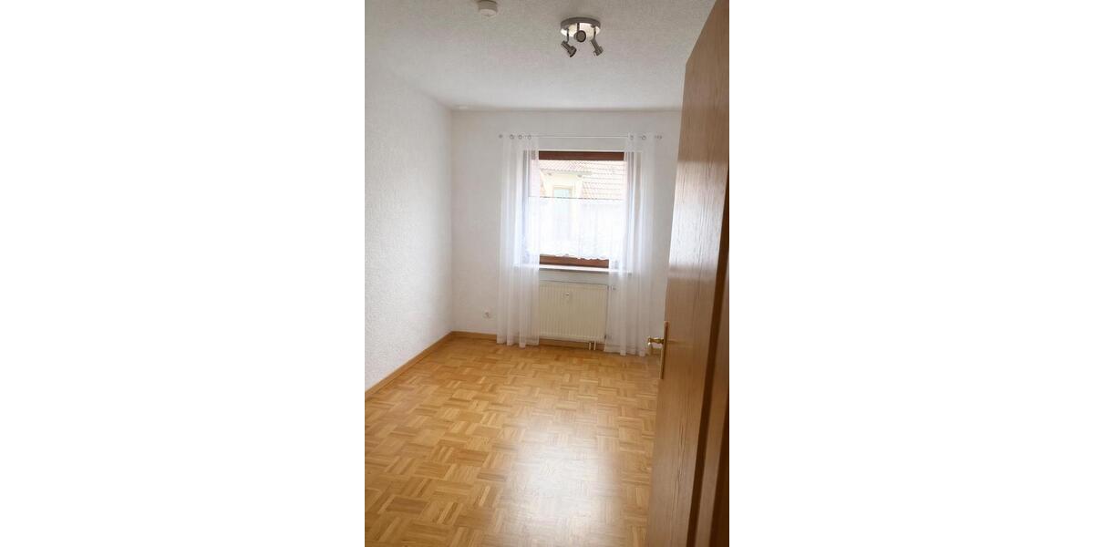 Etagenwohnung Grenzach-Wyhlen Wyhlen - 4 Zimmer, 89 m&sup2;, 1.420&euro; | Angebot:26000102