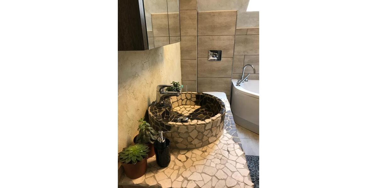 Möblierte Maisonette-Wohnung 115 m² (Dachgeschoss) 5 zimmer