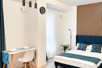 Modern and Cozy Apartment with Skyline View Close to City Center