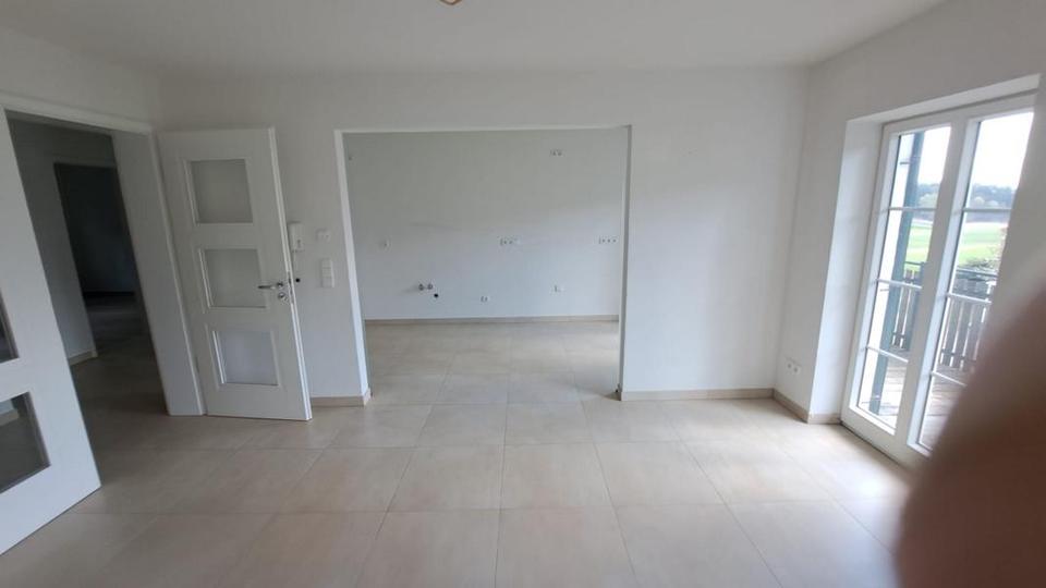 Etagenwohnung Breitenbrunn - 3 Zimmer, 102 m&sup2;, 1.100&euro; | Angebot:26586137