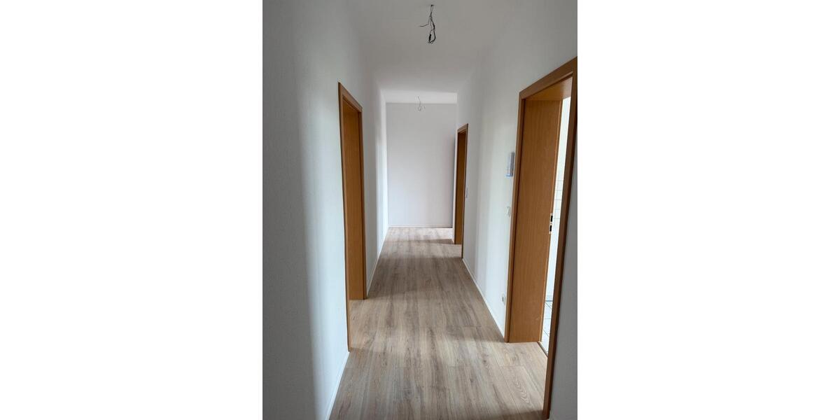 Etagenwohnung Staßfurt - 2 Zimmer, 50 m&sup2;, 330&euro; | Angebot:26621242