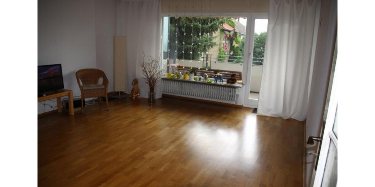 Schöne und ruhige Wohnung HU Nähe Rosenau ab 01.03.2026 2 zimmer